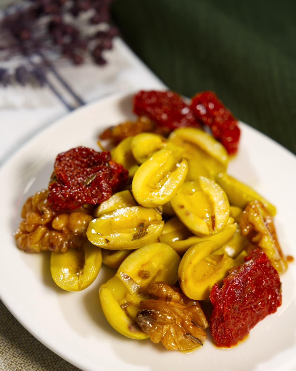 Cevizli Soslu Yeşil Zeytin