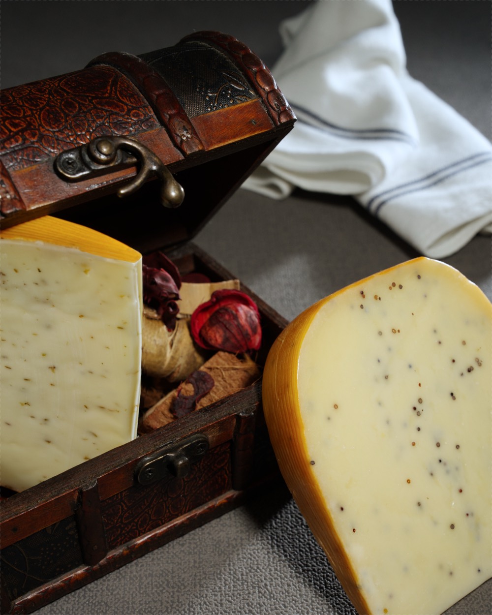 Karabiberli Gouda