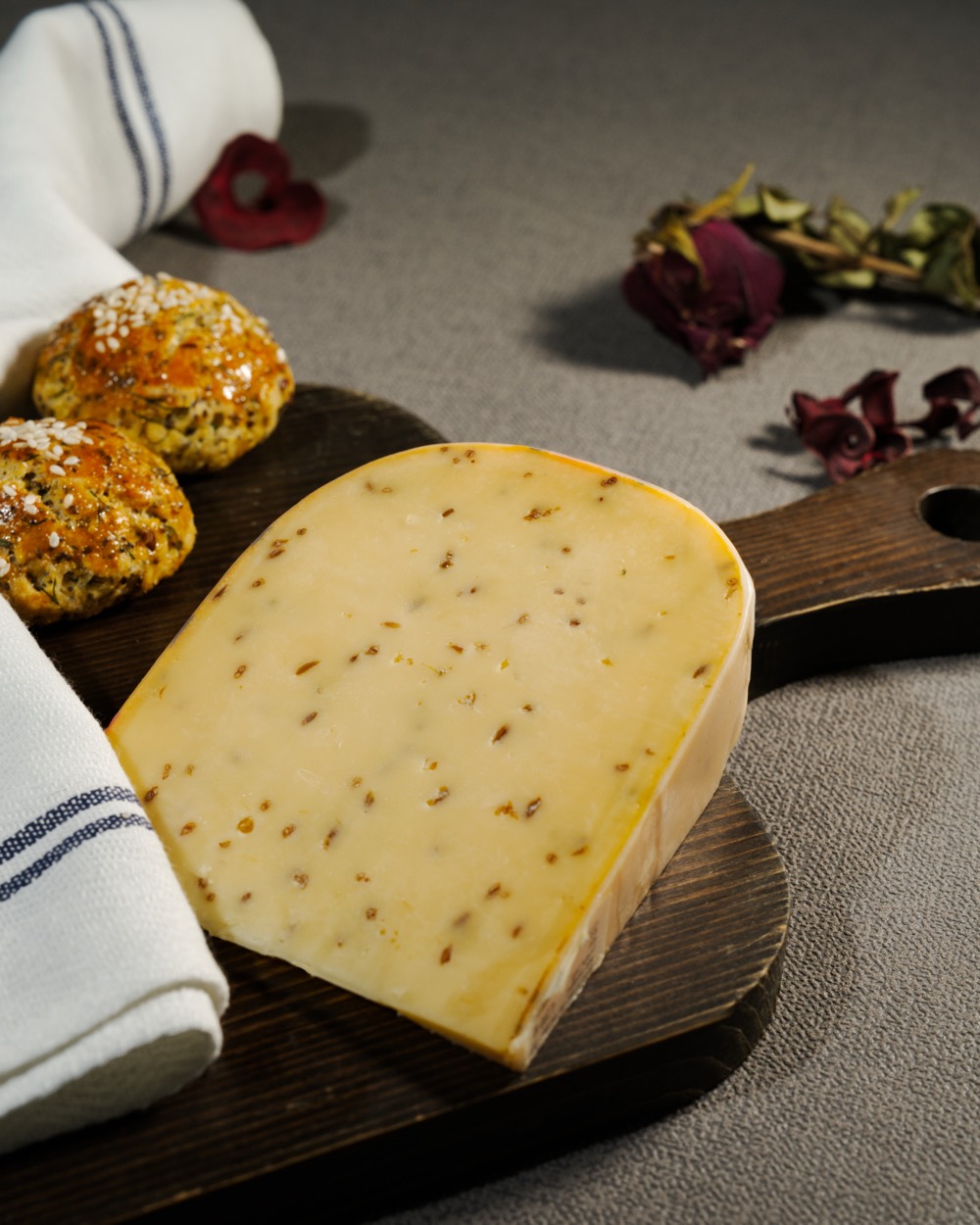 Kimyonlu Gouda